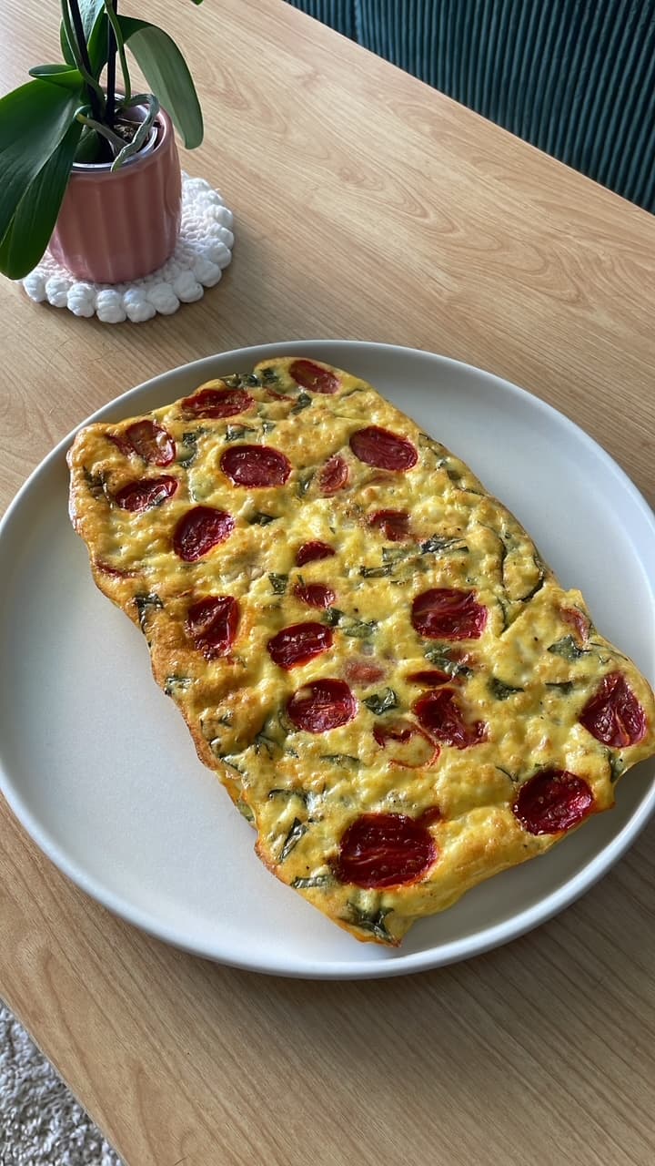 Frittata aux tomates confites et basilic