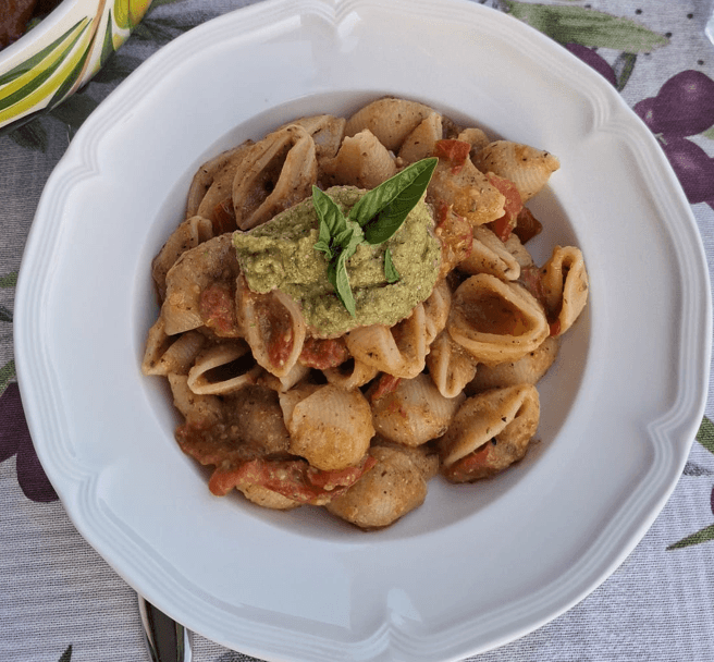 Pâtes aux pesto de courgette et tomates cerises